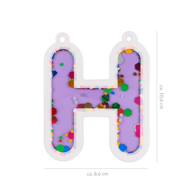 Detailaufnahme der Buchstaben mit Konfetti-Füllung
