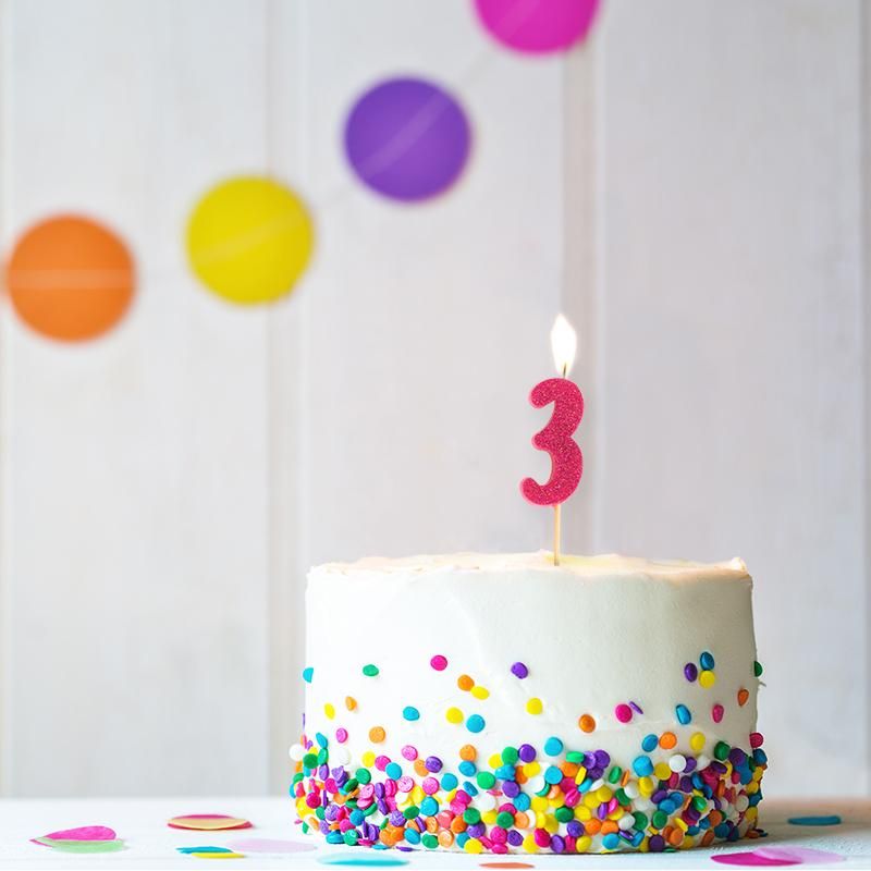 Zahlenkerze 3 mit Glitzer – für Torten, Kuchen & Partys
