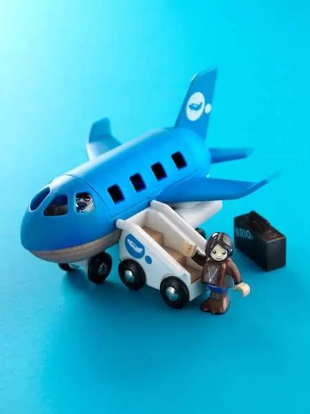 BRIO Blaues Flugzeug mit Figuren, Treppe & Koffer ab 3 Jahren