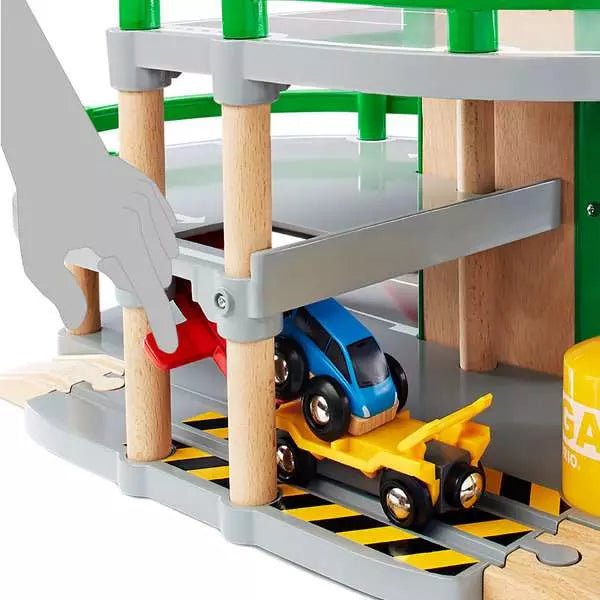 BRIO Parkhaus mit Aufzug, Straße & Schienen für Kinder ab 3 Jahren