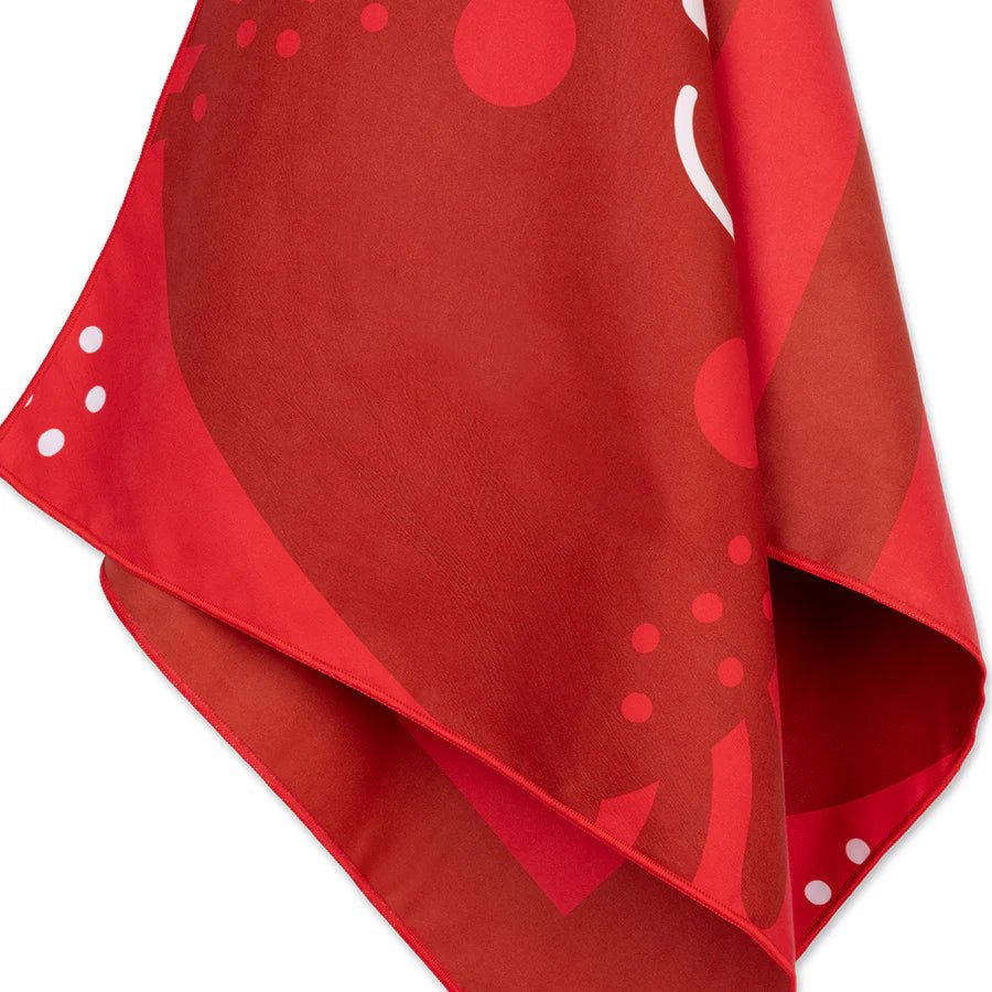 Rotes Mikrofaser-Strandtuch mit Krebs-Print, 135 x 65 cm, recycelt