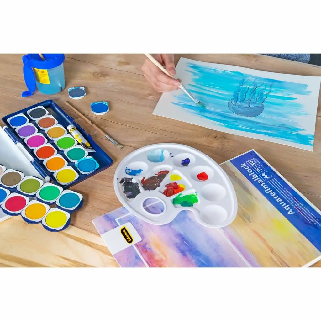 Tube Deckweiß im Idena Malkasten Detail
