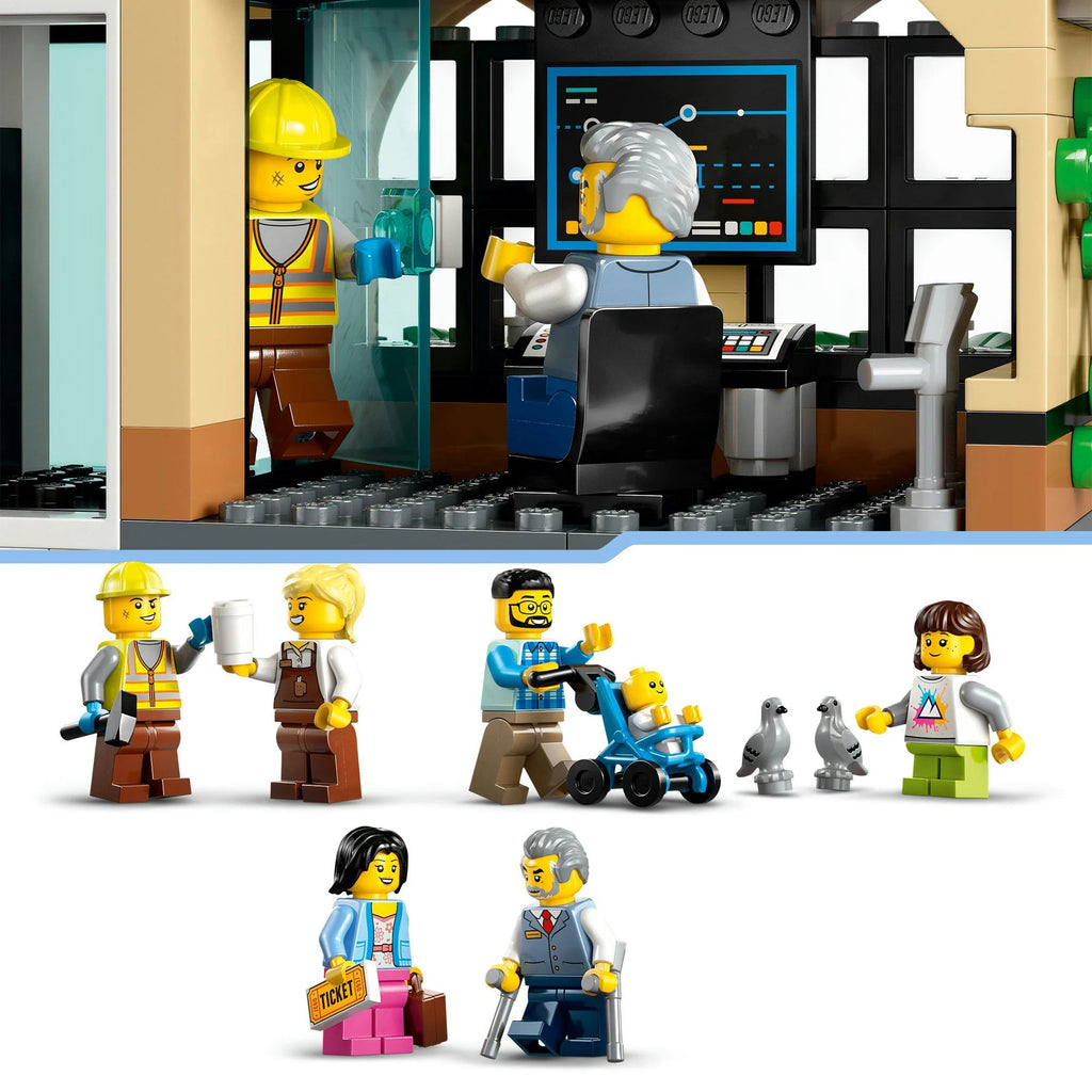 LEGO 60469 City Hauptbahnhof mit Aufzug, Café & Figuren