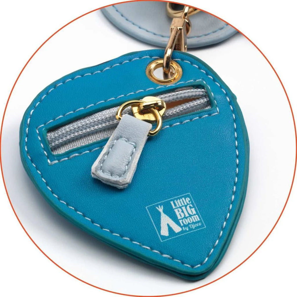 Djeco Umhängetasche Koala – verstellbarer Gurt & Reißverschluss
