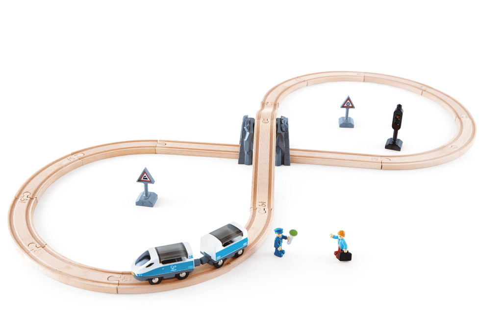 Hape Sicherheits-Set mit achtförmiger Eisenbahnstrecke, Zug und Signalen
