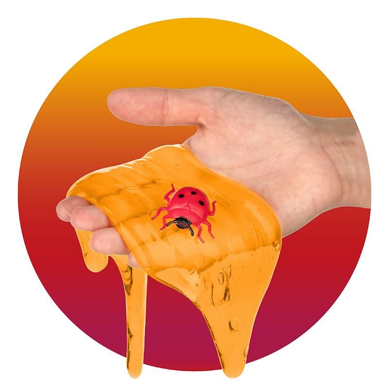 Orangefarbener Slime mit versteckten Insekten in transparenter Dose – klebriger Spielspaß für Kinder
