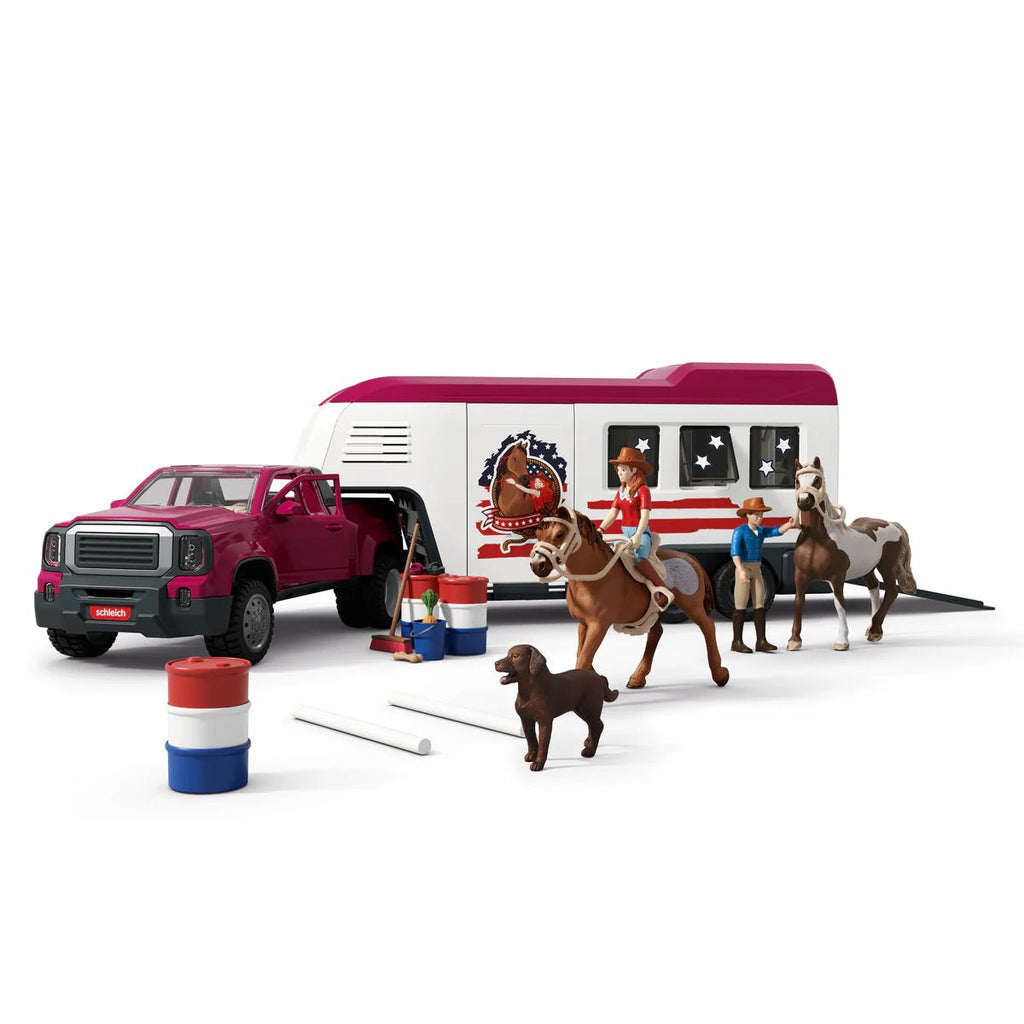 Schleich Lakeside Truck mit Pferdeanhänger auf weißem Hintergrund
