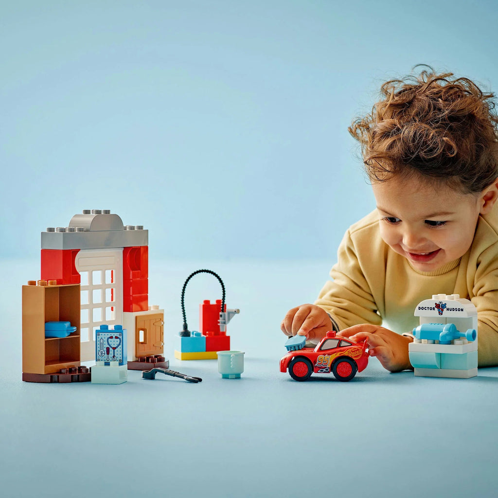 LEGO 10456 DUPLO McQueen & Doc Hudson in Werkstatt