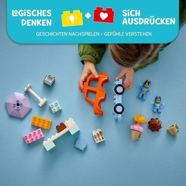 Kleinkindgerechtes Auto aus dem Bluey Eisdielen Set in Seitenansicht
