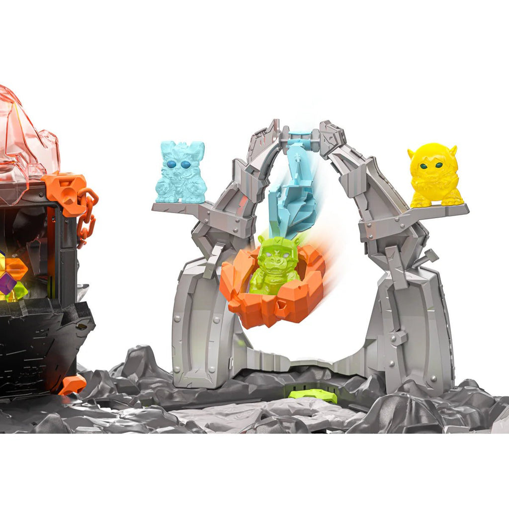 Steingeschosse und Schusswaffe im Drachenkopf Detailansicht
