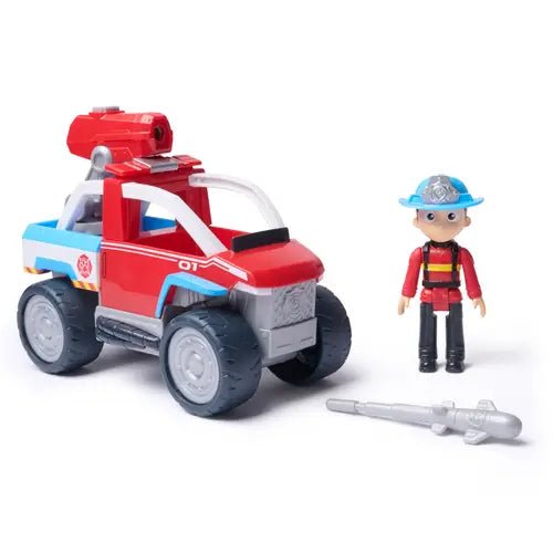 Ryder Fire Rescue Figur 9 cm vor Fahrzeug stehend
