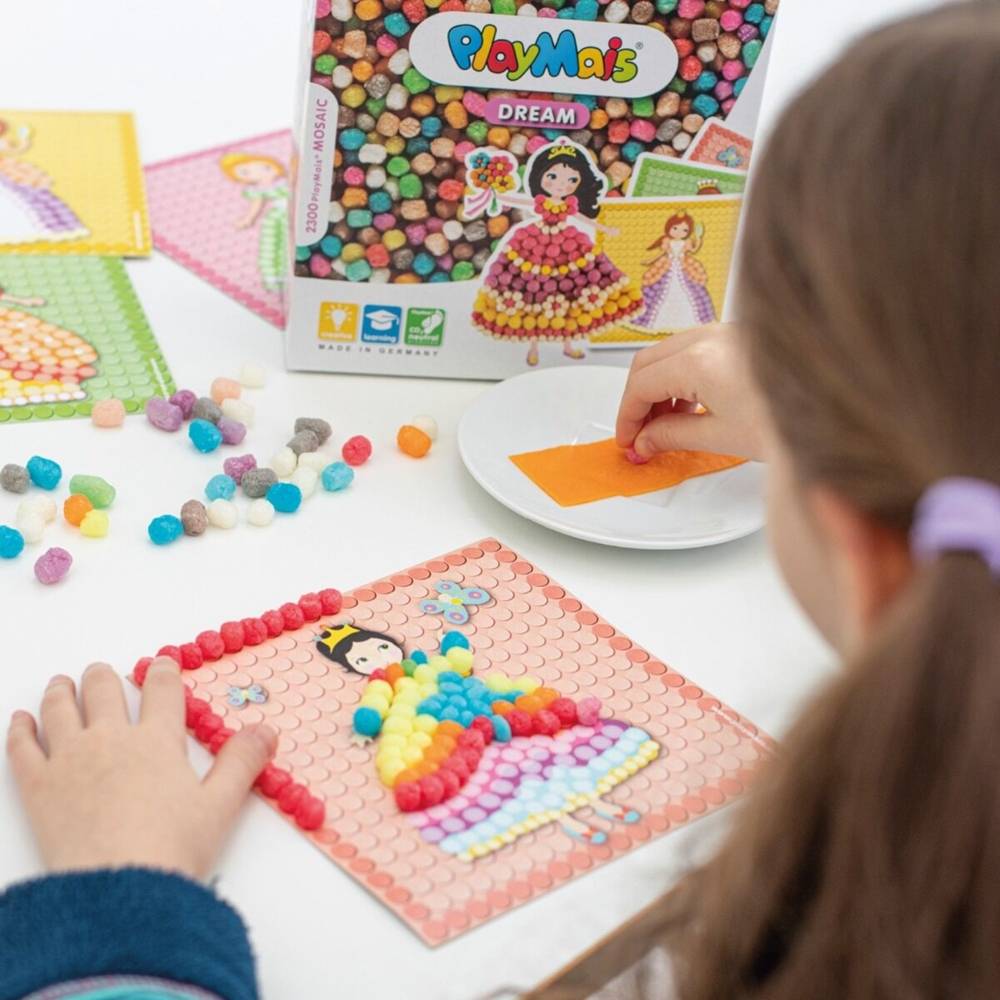 Bunte PlayMais Steine für Mosaikbilder mit Prinzessinnenmotiven
