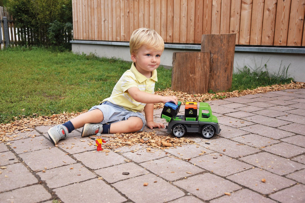 Abnehmbare bunte Müllbehälter am Recycling Truck
