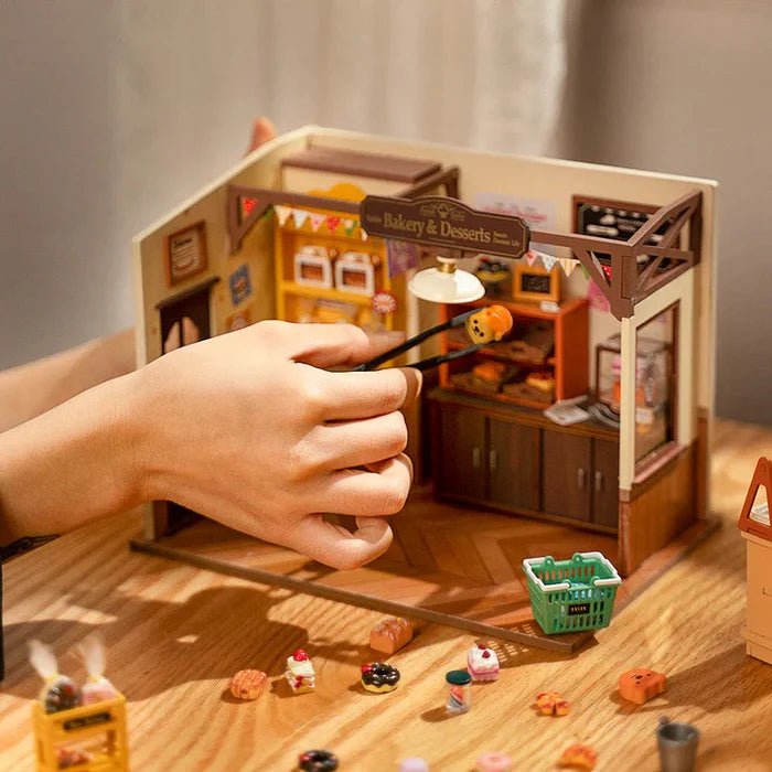 Becka’s Baking House Miniatur Holz Ladenfront
