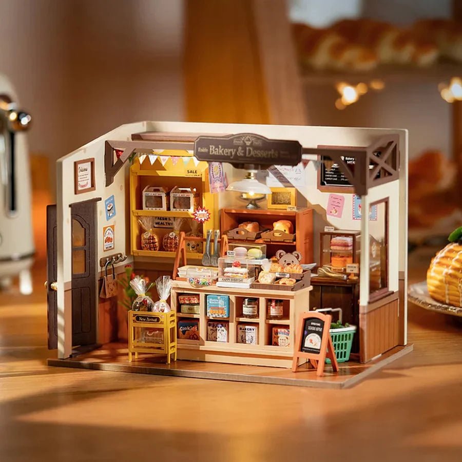 DIY Mini Bäckerei Modell mit Kuchen und Croissants
