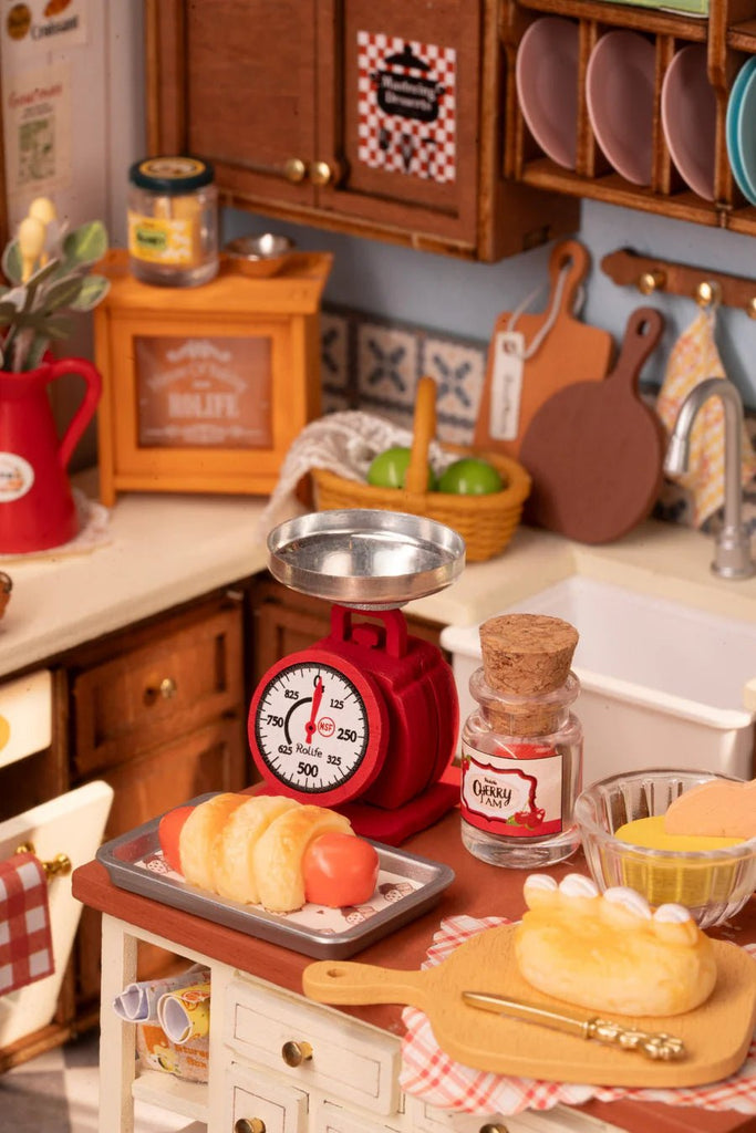 Baking Kitchen DG172 Holzmodell Vintage Küche mit Zubehör
