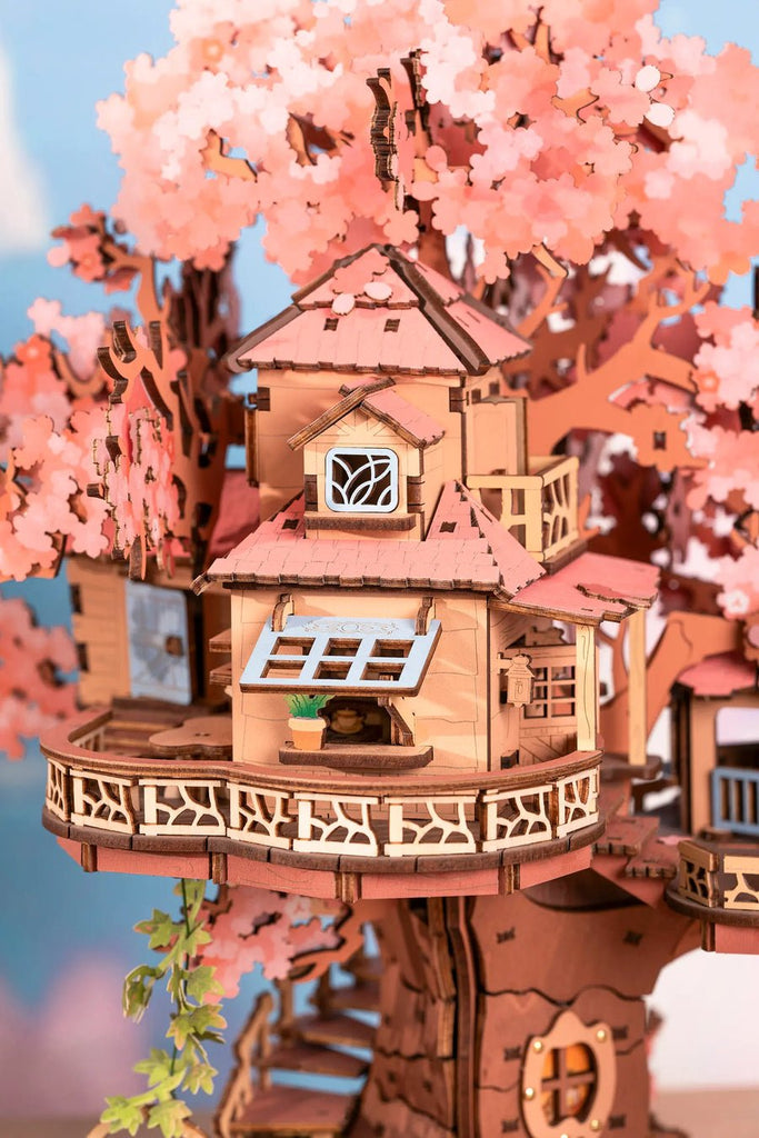 ROKR TGS04 Miniatur Baumhaus mit Kirschblüten und Balkon

