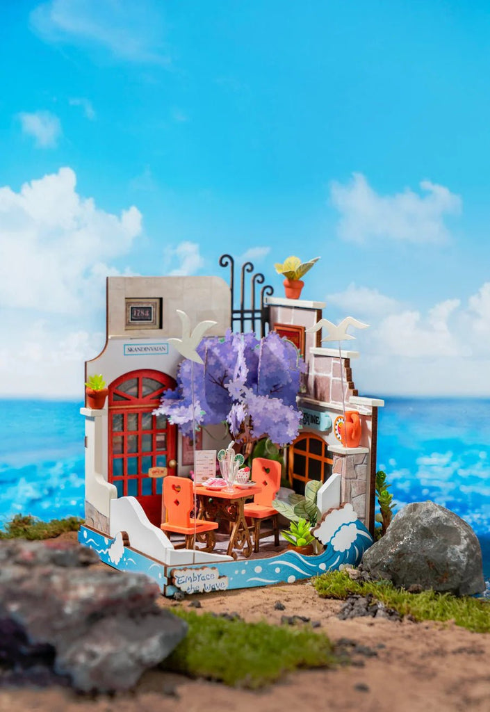Sea Holiday Restaurant Holzbausatz ROKR mit Blüten und Fassade

