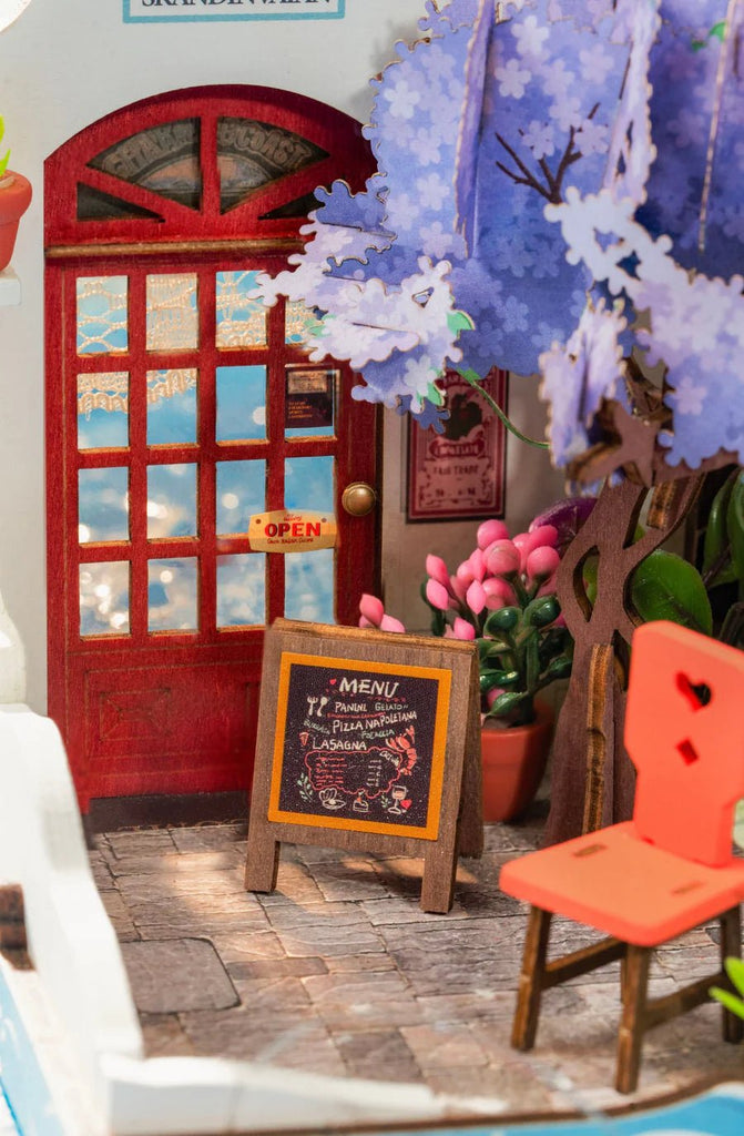 ROKR Miniaturhaus Sea Holiday Restaurant mit Terrasse
