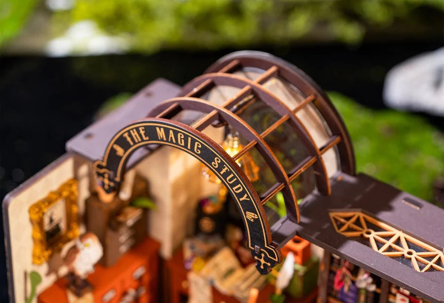 ROKR DG166 Zauberwerkstatt Geschenkidee für Fantasy-Fans
