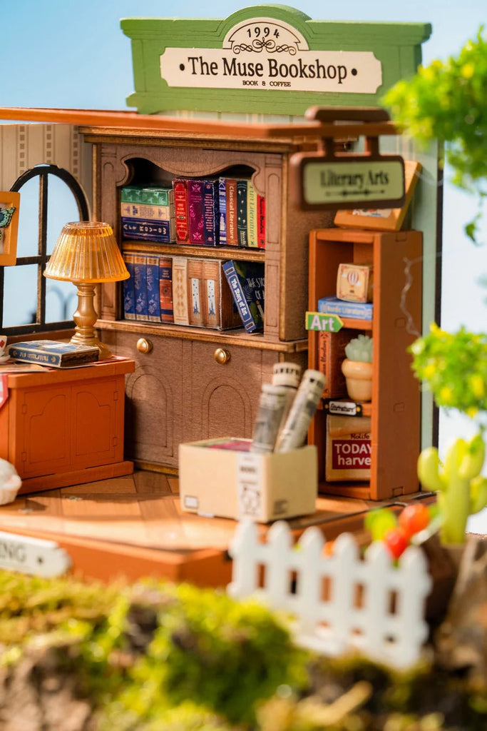 ROKR DS040 Miniatur Buchladen Bastelset mit Kaffeetasse
