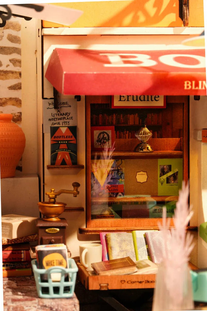 Corner Bookstore Miniaturmodell mit Straßenfassade
