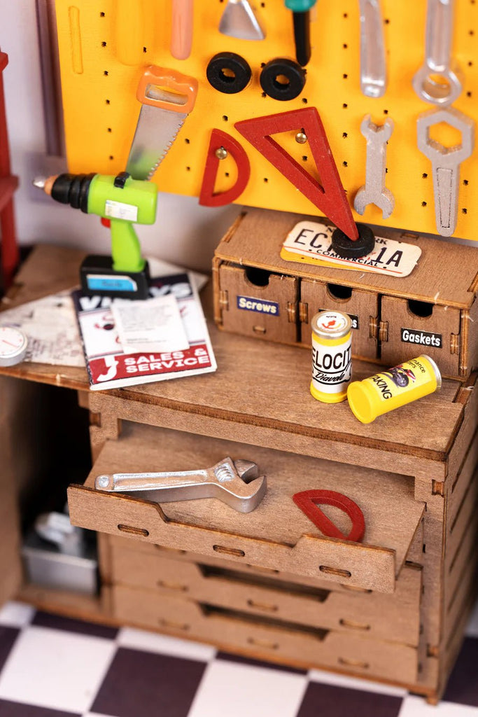 Rolife DG165 Miniatur Werkstatt mit LED und Werkzeugen
