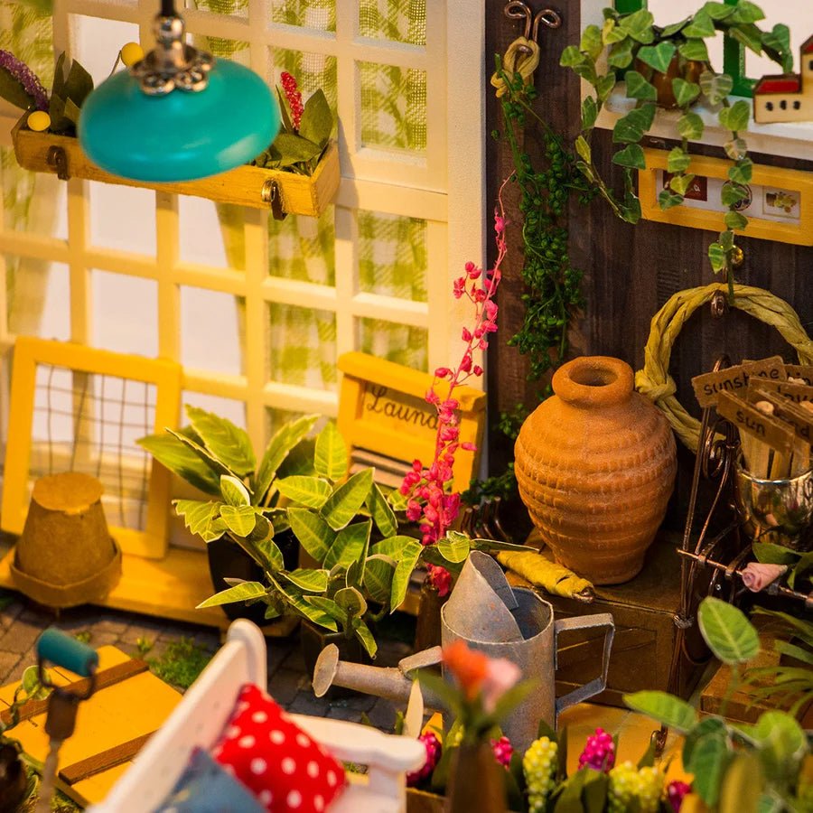DG108 Flower House Rolife Miniatur Bastelset mit Blumen und Terrasse
