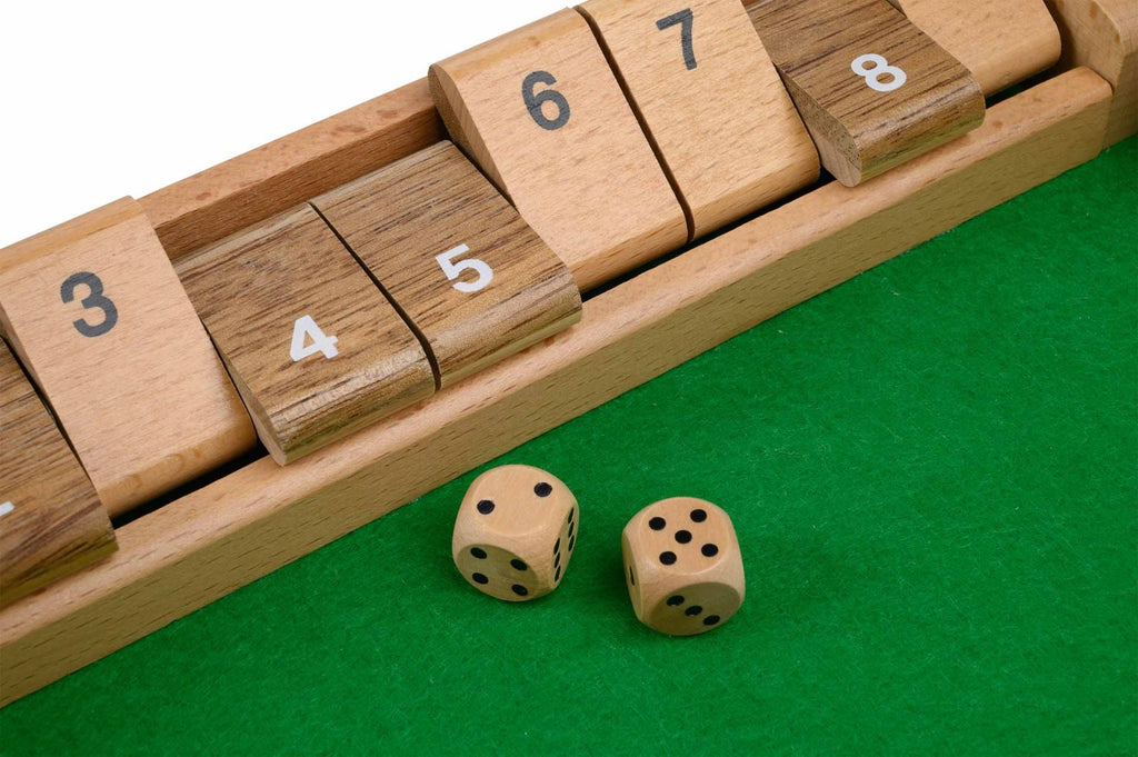 Shut the Box 9er Spiel aus FSC Holz mit Zahlenklappen und Würfeln