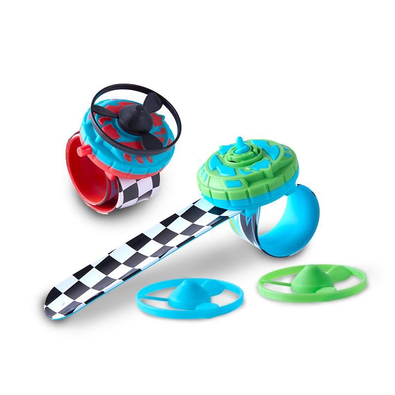 Actionspielzeug Sky Spinner mit Knopfdruck-Startsystem
