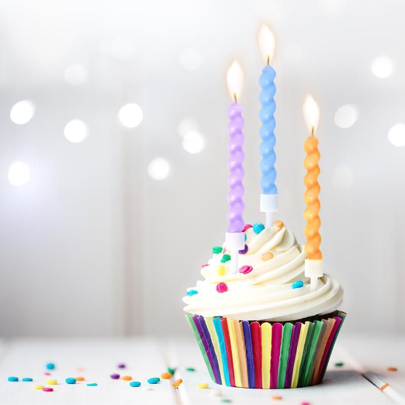 Pastellfarbene Spiral-Geburtstagskerzen im 6er-Pack für festliche Tortendekoration
