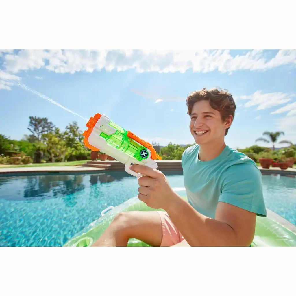 Kompakte Wasserpistole mit Fast-Fill System 170 ml Tank
