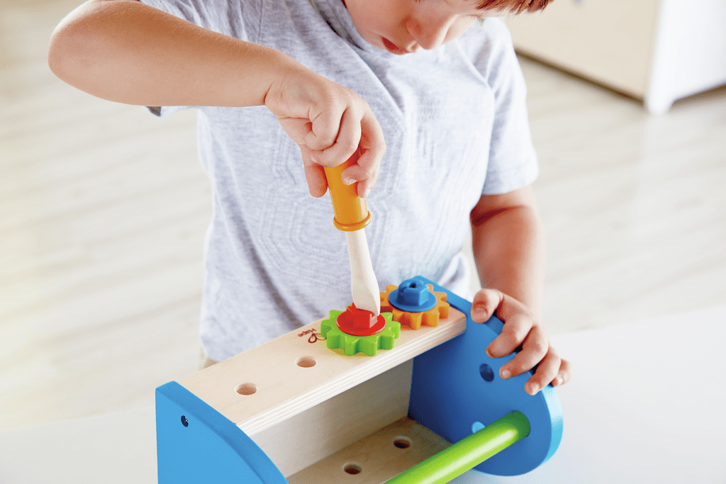 Hape Werkzeugkasten 18 Teile Lernspielzeug für Kinder
